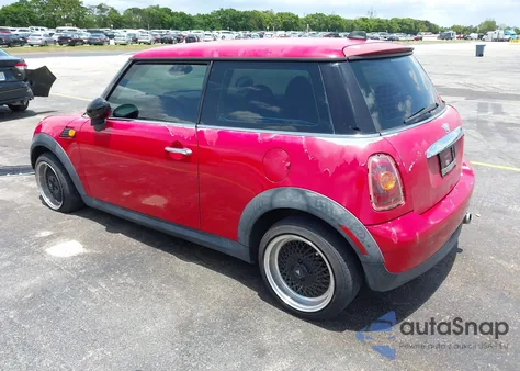 2010 Mini Cooper z USA, uszkodzony, nr VIN WMWMF3C5XATZ66894